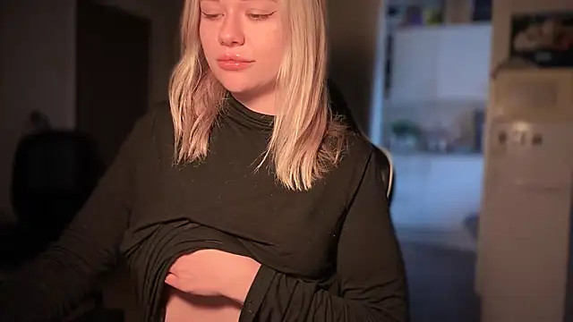 Leylia Lily online show from 4, 3, 2026