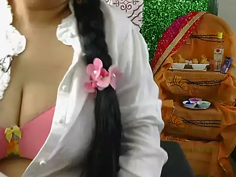 Hot Sonniyaa online show from 3, 3, 2026