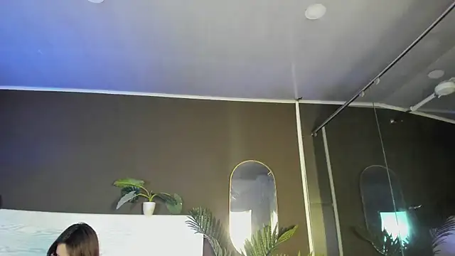 Mia noiir online show from 6, 5, 2026