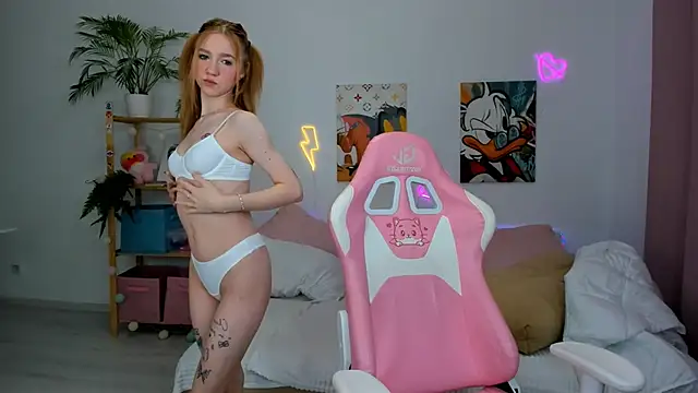 Ophelia Jay online show from 22, 2, 2026