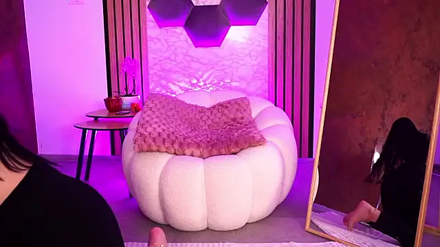 SashaLorrenz online show from 28, 3, 2026