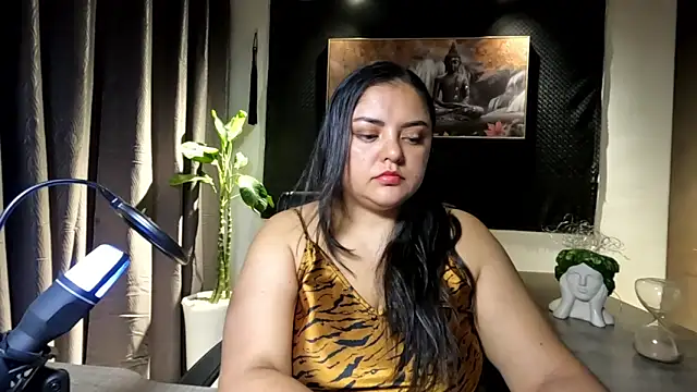 AzaraOnyx online show from 26, 5, 2026