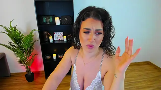 Snapshot of khloe_starrr chatting on 28, 2, 2026 khloe starrr online show from 28, 2, 2026