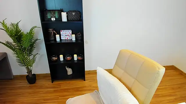 khloe starrr online show from 23, 3, 2026