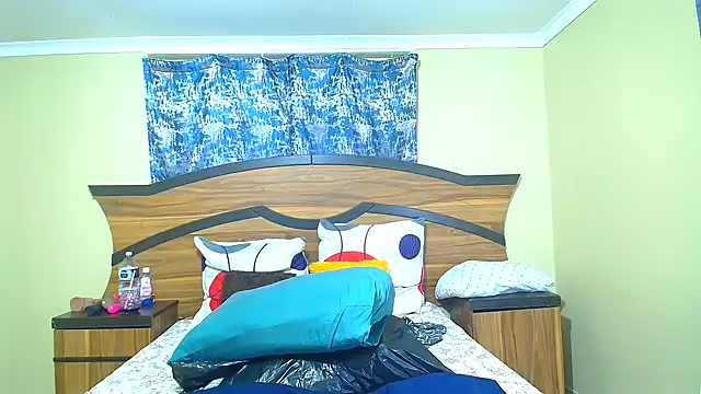 Snapshot of Queenxxxjesy chatting on 16, 3, 2026 Queenxxxjesy online show from 16, 3, 2026