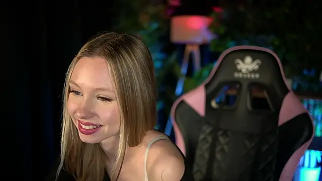 SweetDaisy me online show from 25, 2, 2026