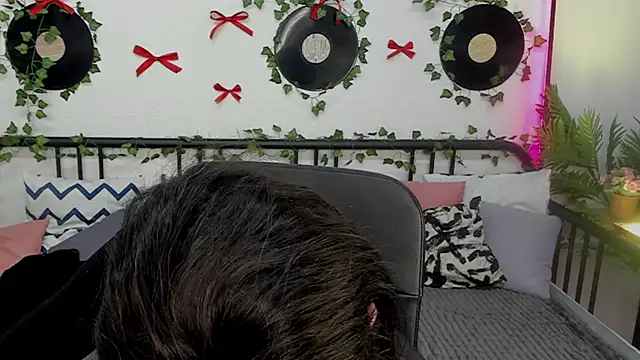 Snapshot of MadisonEsprit chatting on 3, 3, 2026 MadisonEsprit online show from 3, 3, 2026