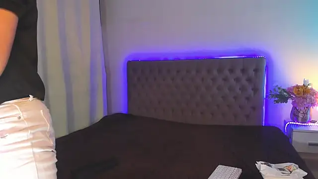 AmandaHoppe online show from 6, 7, 2026