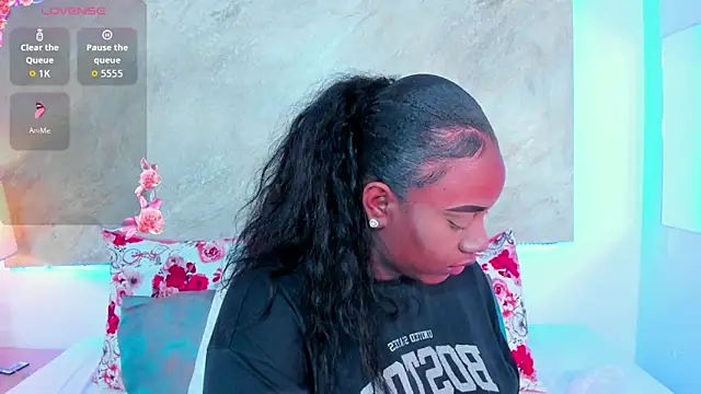 laia fisher  online show from 19, 3, 2026