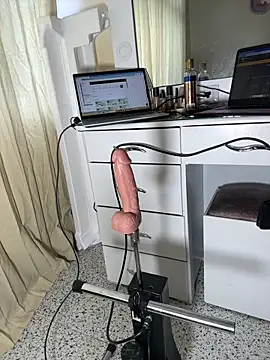 Azul  poppi  online show from 17, 2, 2026