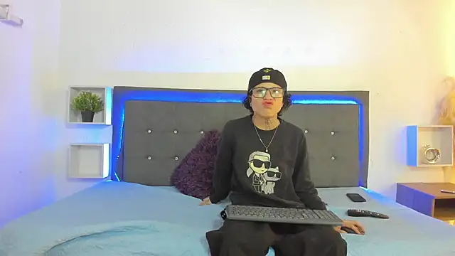 Ale cuzz online show from 15, 4, 2026