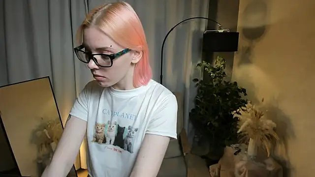 Snapshot of RonniHang chatting on 17, 2, 2026 RonniHang online show from 17, 2, 2026