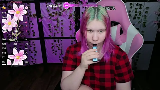 Snapshot of kitsune_little chatting on 29, 3, 2026 kitsune little online show from 29, 3, 2026