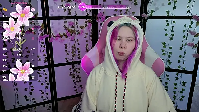 Snapshot of kitsune_little chatting on 18, 3, 2026 kitsune little online show from 18, 3, 2026