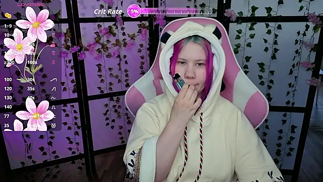 Snapshot of kitsune_little chatting on 17, 3, 2026 kitsune little online show from 17, 3, 2026