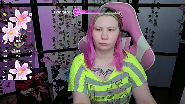 Snapshot of kitsune_little chatting on 7, 4, 2026 kitsune little online show from 7, 4, 2026