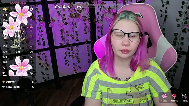 Snapshot of kitsune_little chatting on 23, 3, 2026 kitsune little online show from 23, 3, 2026