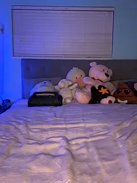 daniella monroe online show from 18, 3, 2026