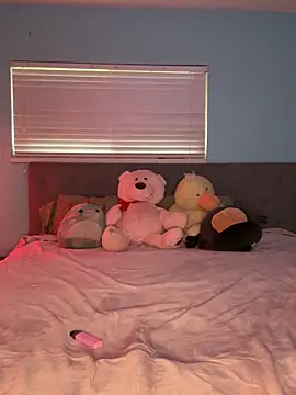 daniella monroe online show from 10, 3, 2026