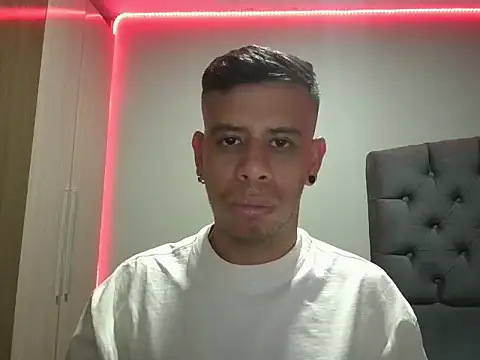 WILD BIGCOCK35 online show from 1, 3, 2026