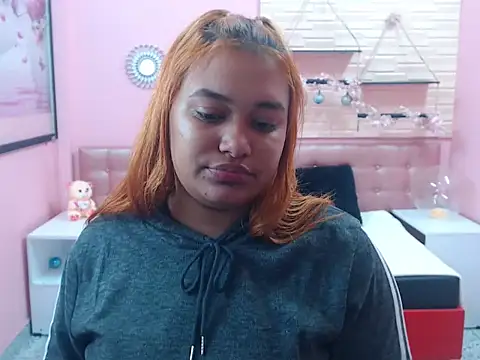 Alicefetishxxx online show from 1, 4, 2026