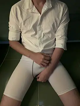 Minhnguyen2482 online show from 28, 2, 2026