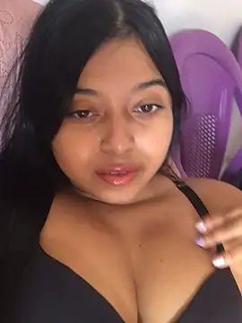 Snapshot of Emmily_hott chatting on 19, 2, 2026 Emmily hott online show from 19, 2, 2026