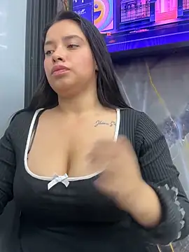 Snapshot of Miss_Bella_Flame chatting on 26, 5, 2026 Miss Bella Flame online show from 26, 5, 2026