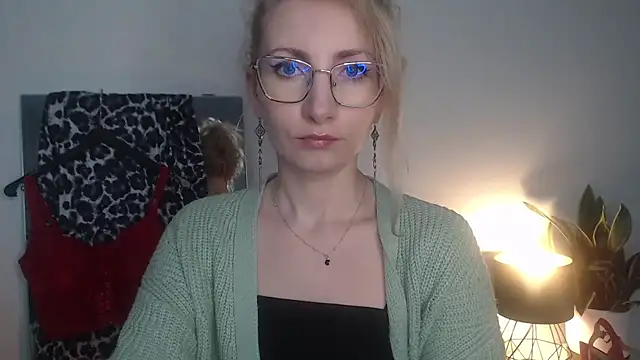 CinderellaMoon online show from 3, 4, 2026