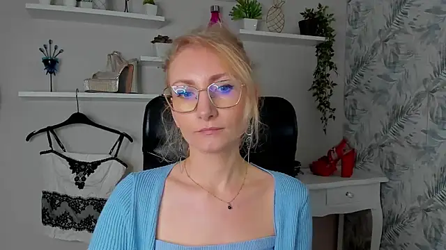 CinderellaMoon online show from 26, 3, 2026