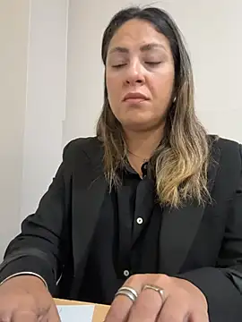 leona-david online show from 22, 4, 2026