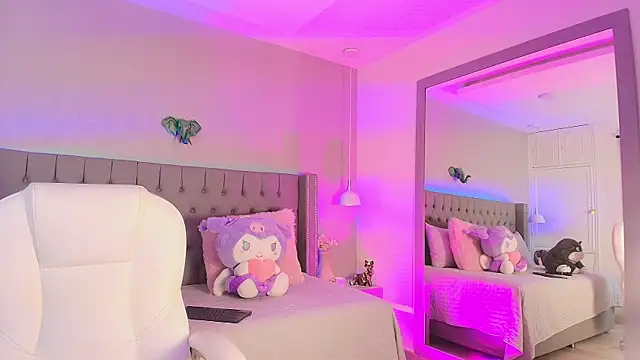 angelina honey  online show from 20, 5, 2026