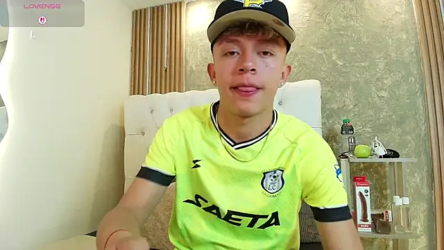 Dark Nico online show from 11, 4, 2026