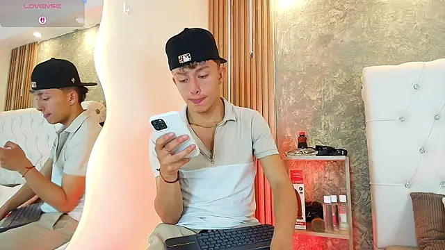 Dark Nico online show from 10, 4, 2026