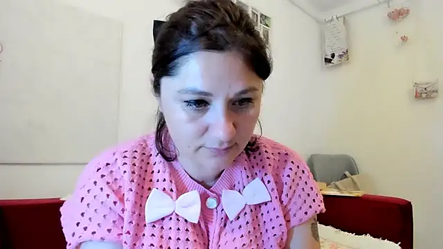 Snapshot of EVELYNA88 chatting on 11, 6, 2026 EVELYNA88 online show from 11, 6, 2026