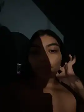 eimmy  skinny online show from 2, 6, 2026