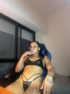 LaraViro online show from 20, 3, 2026