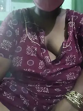 Snapshot of tamilkaviya431 chatting on 11, 6, 2026 tamilkaviya431 online show from 11, 6, 2026