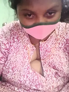 Snapshot of tamilkaviya431 chatting on 1, 6, 2026 tamilkaviya431 online show from 1, 6, 2026