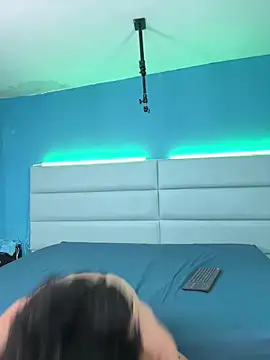 abrilandjulian online show from 17, 2, 2026