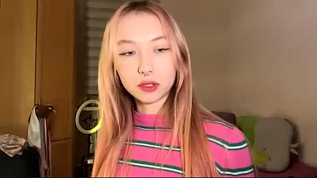 Snapshot of PinkTraible chatting on 16, 2, 2026 PinkTraible online show from 16, 2, 2026