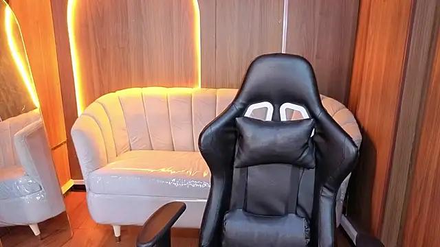 Hadda crazy b online show from 20, 2, 2026