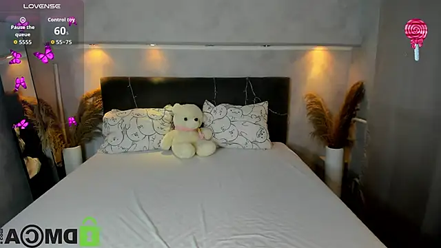 Emily Lews online show from 10, 3, 2026