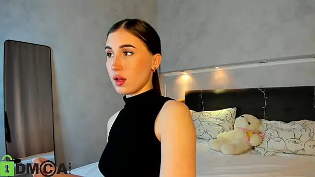 Emily Lews online show from 3, 3, 2026