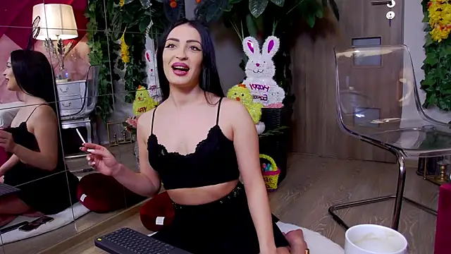 VictoriaLanes online show from 5, 4, 2026