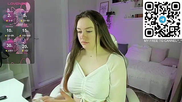 Laura CollinsS online show from 8, 4, 2026
