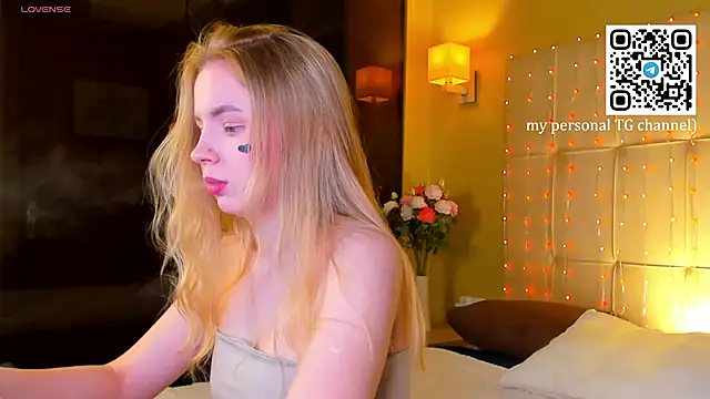 Linda  Bloom online show from 16, 4, 2026