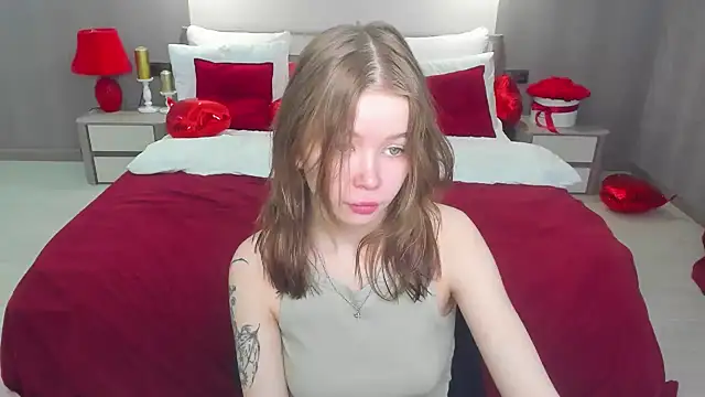 Snapshot of Violetta__Dreams chatting on 2, 3, 2026 Violetta Dreams online show from 2, 3, 2026