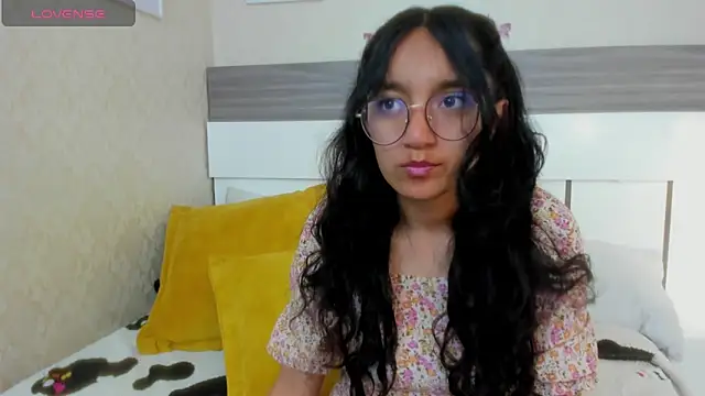 Snapshot of Emilyblussh chatting on 23, 2, 2026 Emilyblussh online show from 23, 2, 2026