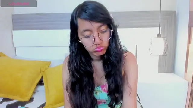 Snapshot of Emilyblussh chatting on 21, 2, 2026 Emilyblussh online show from 21, 2, 2026